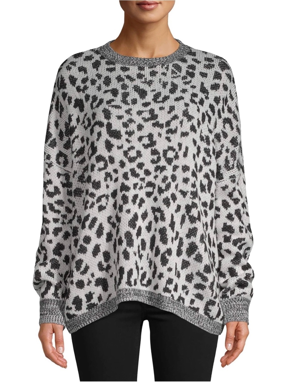 Crewneck Leopard Print Sweater